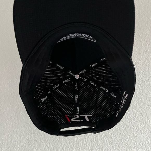 TITLEIST | TSi Black Hat Snapback Adjustable Golf Cap | Men's Size OS - Picture 5 of 6
